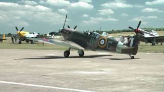 preview picture of video 'Duxford 2010 - Spitfire  legends'