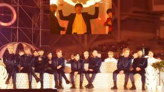 Download lagu 161119 EXO(엑소) reaction to BTS(방탄소년단) - Blood Sweat & Tears   FIRE  @MMA mp3