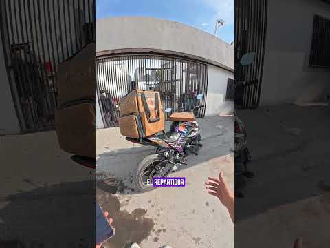 El perro se comió la pizza del cliente 😳 #charlygalicia #automobile #repartidor #motovlog #motos
