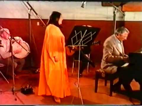 "Alfonsina y el mar" - Mercedes Sosa y Ariel Ramírez
