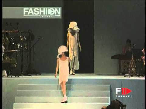 "Issey Miyake" Spring Summer 1995 Paris 6 of 7 pret a porter woman by FashionChannel