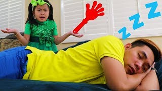 Jannie Pretend Play Wake Up Uncle for Piano Performance &amp; Sings Baby Songs for Kids