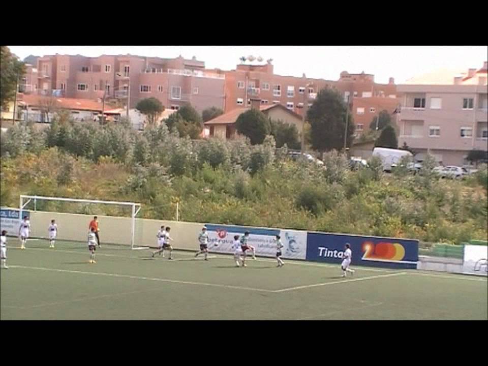 Arcozelo 4-1 Leça