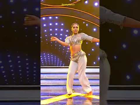 Saumya Kamble #Dance, 🔥  #shorts #ytshorts #vartikaJha #VartikaJhaWorld #India's Best Dancer S3