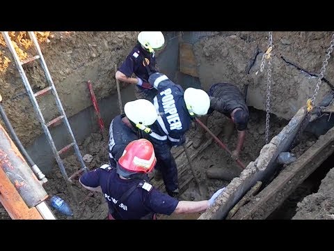 Malul unui strand in constructie s-a surpat la Scoreiu | novatv.ro