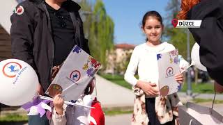 Düşen Oyuncakları Sahibine Ulaştıran Çocuklar Takdir Topladı