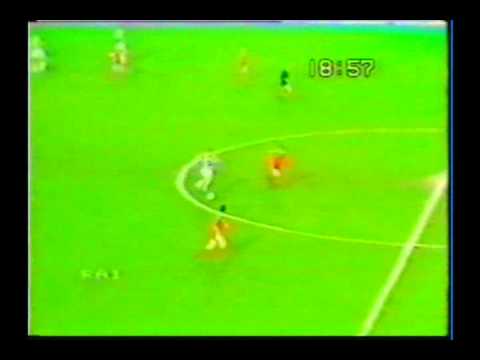1983 (April 6) Juventus (Italy) 2-Widzew Lodz (Poland) 0 (Champions Cup).avi