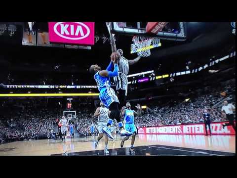 Jonathon Simmons armpit block