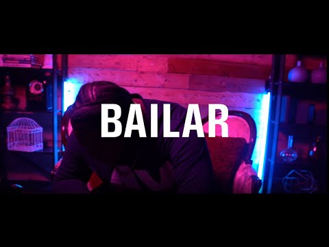 LATENIGHTJIGGY - Bailar (Official Video)