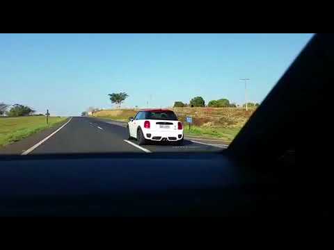 Benga é Benga: VW Golf GTI vs MINI JCW