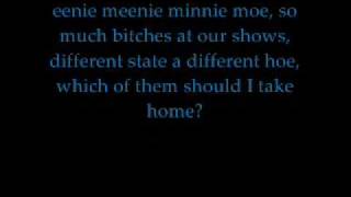 Brokencyde-yellow bus [lyrics]