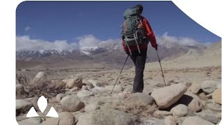 preview picture of video 'In the Kingdom of Upper Mustang / Nepal: Trail of Change 2014 (HD) I VAUDE'
