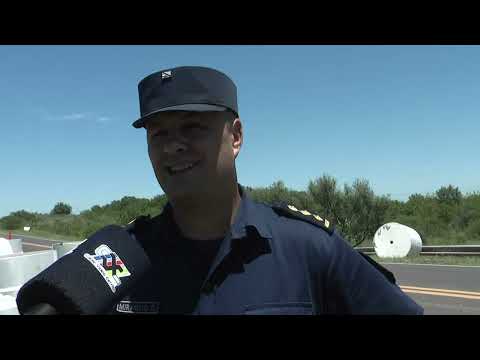 Jefe de Comisaría Cerrito, Darío Miraglio - Un camión volcó esta mañana sobre Ruta Nacional 12