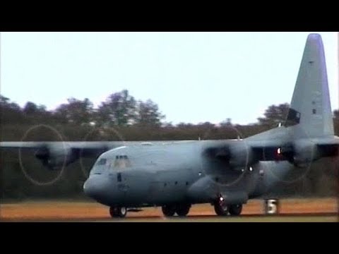 RAF Lockheed Martin C-130J C4 Hercules Tactical Demo @ Klu Open Dagen Volkel 2004