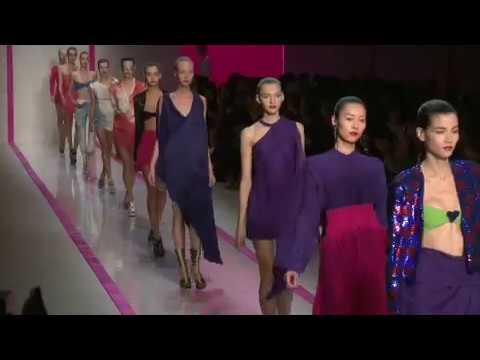 Emanuel Ungaro - Spring Summer 2010 Paris Fashion Week Runway show - Estrella Archs
