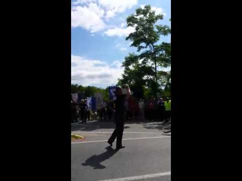 Manifestazione per la rotonda a San Gillio