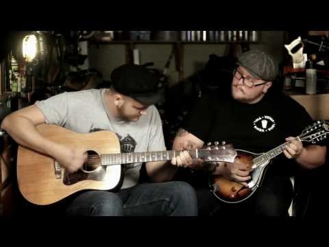Snaproll Sessions - Flatfoot 56 - Toil [Acoustic]