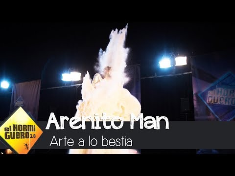 Marron presenta un nuevo superhéroe de la ciencia: Arenito Man - El Hormiguero 3.0
