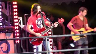 Jake Owen - Pass The Beer - Chattanooga Live Music 2013