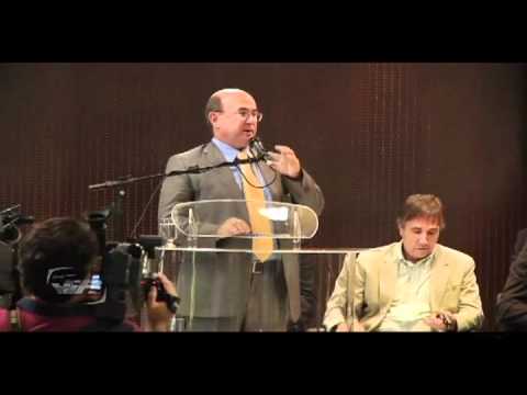 Cerim�nia de entrega dos �nibus escolares aos munic�pios de Mato Grosso