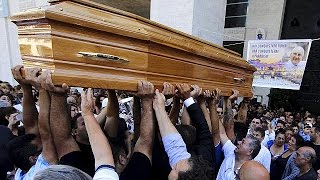 Vittorio Casamonica&#39;s mafia-style funeral raises eyebrows in Rome
