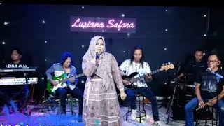 Download lagu Nyobain tukang kendang baru ternyata enak juga mainnya. Lagu slow jadi enjoy mp3