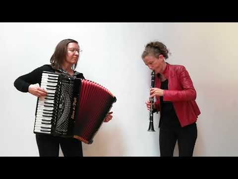 DIE REIZE NUKH AMERICA Susi Evans & Szilvia Csaranko