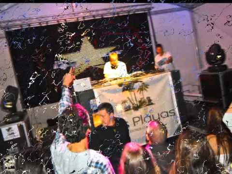 Wally Lopez Las Playas 2011 pat 2