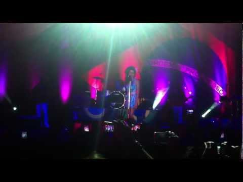 Amy Winehouse - Back to Black (HSBC Arena - RJ 11/01/2011)