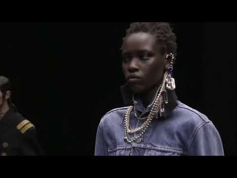 défilé jean paul gaultier paris haute couture automne hiver 2021 2022