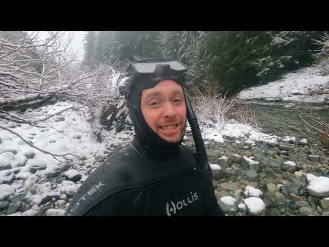 The Moment Diver Found Two Big Gold Nuggets..
