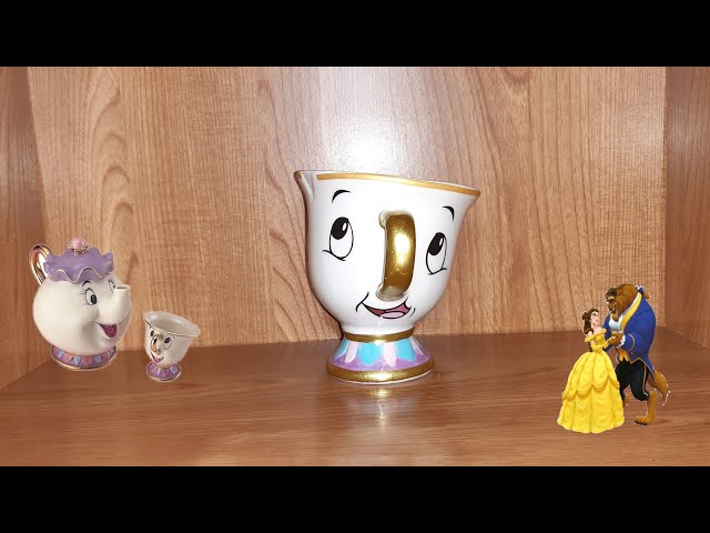 Vídeo relacionado con Disney Store Taza de Chip, La Bella y la Bestia, capacidad de 444 ml, taza de cerámica esculpida íntegramente con detalles dorados y un acabado brillante
