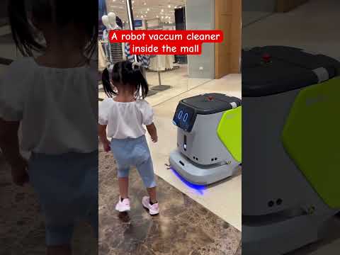 Cool! A cleaning robot. #amazing  #robot #funnyvideo  #vaccum #electronic #fun #funnyshorts