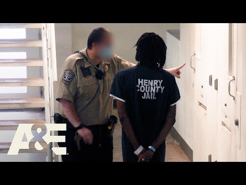 60 Days In: Darius Gets REVENGE on Inmate Keeping Him Up at Night | A&E