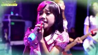 Download lagu Oleh oleh   Ina feat NEW KENDEDES LIVE mp3