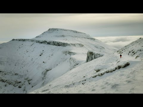 Omu peak ascent in winter, via Batrana refuge