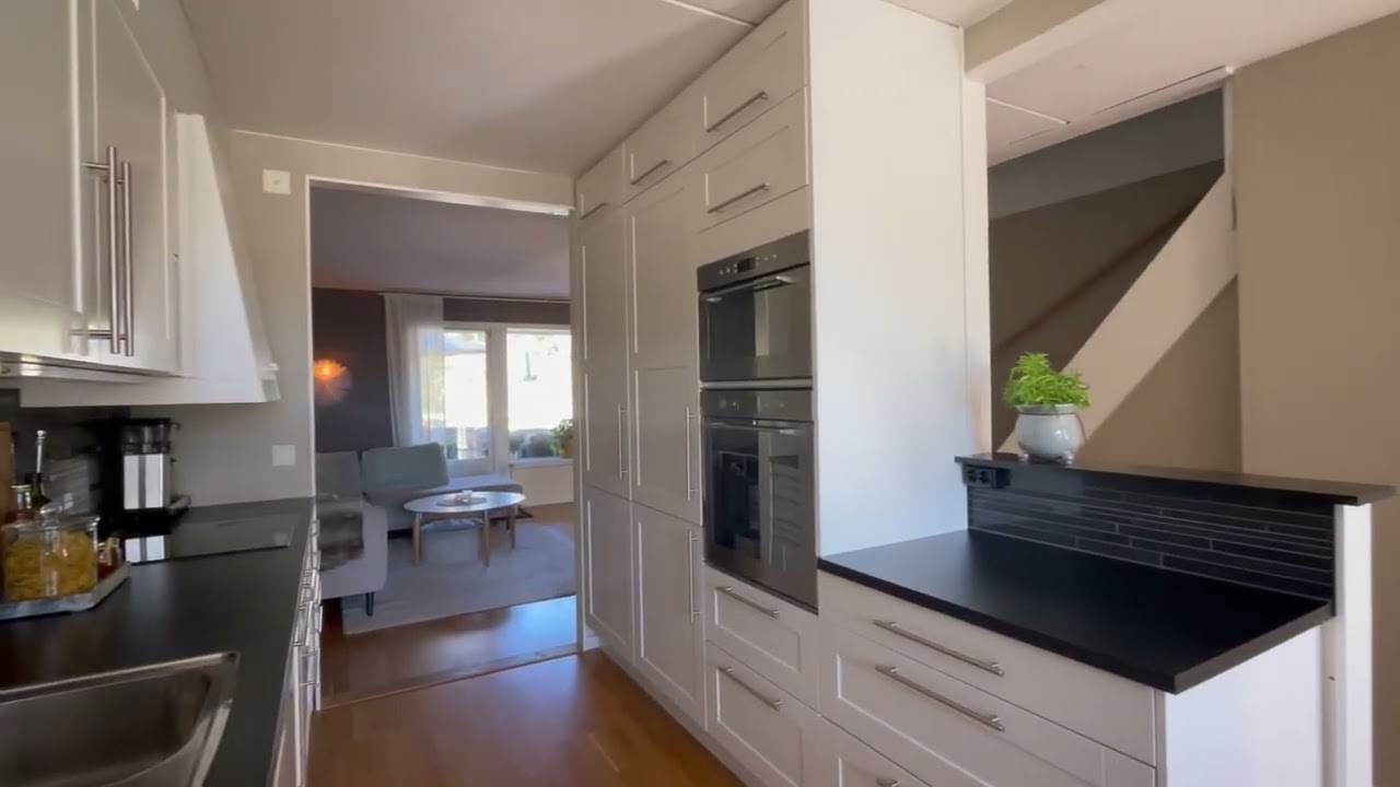 4 rum Radhus på Forellgränd 22 Viksjö Järfälla kommun - video