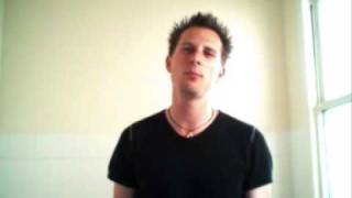 Coma Black: Eden Eye (Marilyn Manson a&#39;cappella in the bathroom) - Jez Kemp