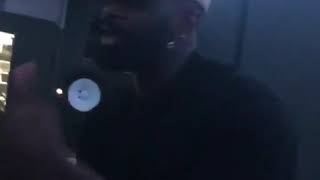 Kugeln im Colt Lyrics English Translation