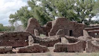 preview picture of video 'Aztec Ruins Tour 5 - The Great Kiva'