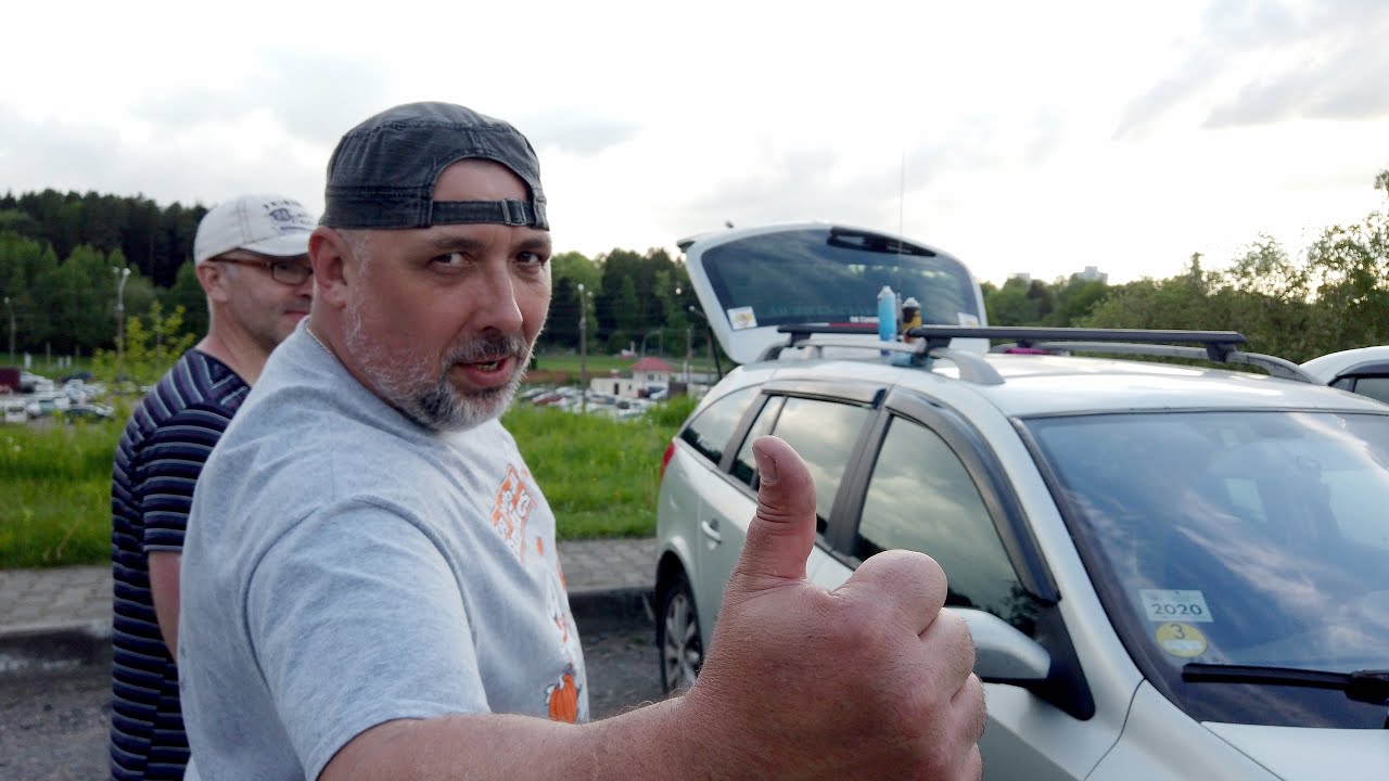 Встреча владельцев Renault. Приклеиваем ветровики (дефлекторы) на Renault Laguna (Минск, 27.05.2021)