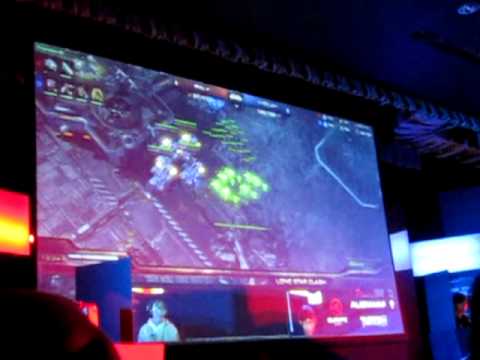 Crowd reaction of Violet's baneling bomb against Polt at Lone Star Clash RO4 G1