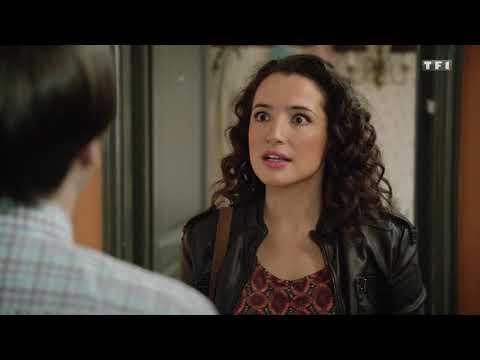 Isabelle Vitari - Red leather skirt