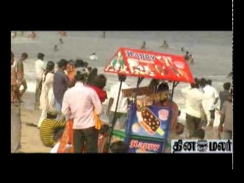 Marina beech is full of people