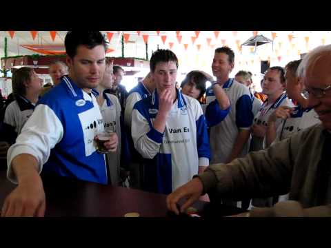 Feestje en uitreiking medailles bekerfinale Drechtstreek 4 - Teisterbanders 2