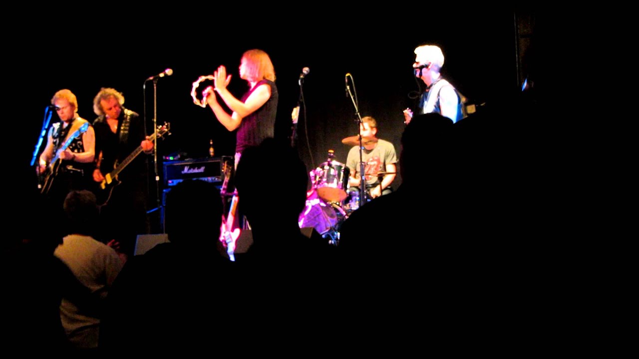 Undercover - Street Fighting Man