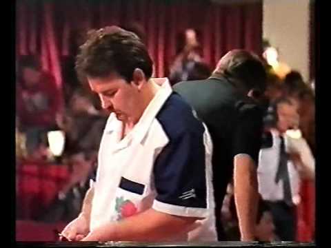 Phil Taylor vs Mike Gregory - 1992 Embassy World Finals - Part 1/20