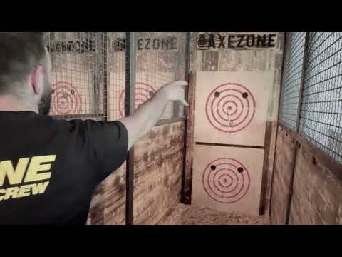 Treffe ins Schwarze: 60-90 Min. Axtwerfen auf eigener Bahn für 4 Personen bei AxeZone (bis 20% sparen) - Second Medium