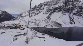 preview picture of video 'Amaizing views on the ride up to Plateau in Ski Portillo, Chile'