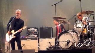 Triggerfinger - And There She Was Lying in Wait (Live) Pivo in cvetje 2014